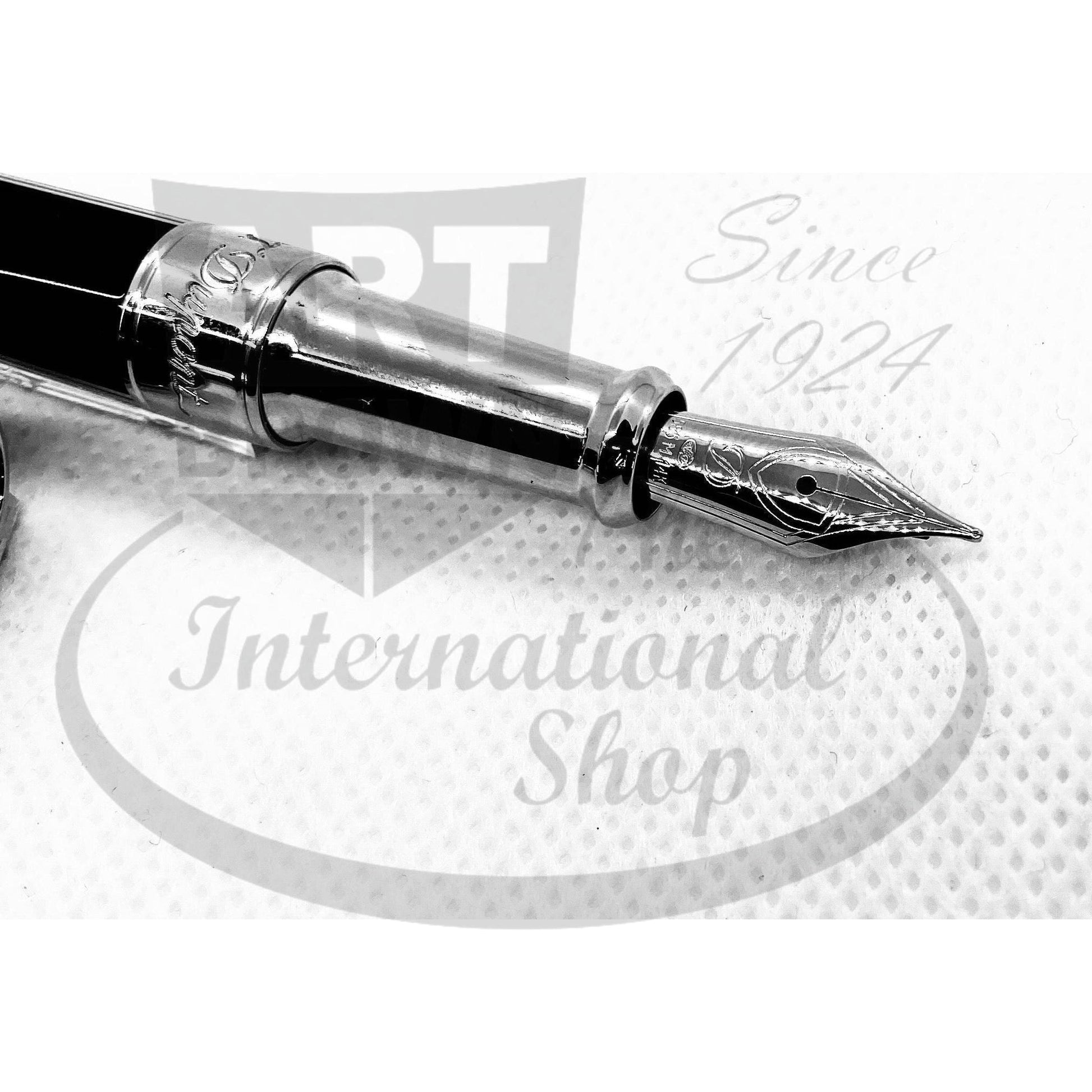 S.T. Dupont Line D Windsor Fountain Pen Broad Tip, 410110B